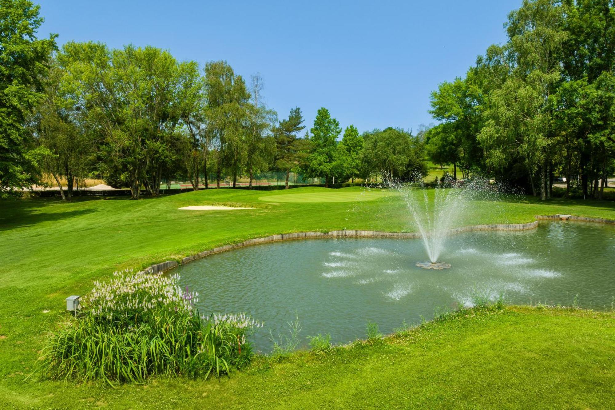 Logis Hotel Golf Le Domaine Du Val De Sorne 베르앙투아 외부 사진
