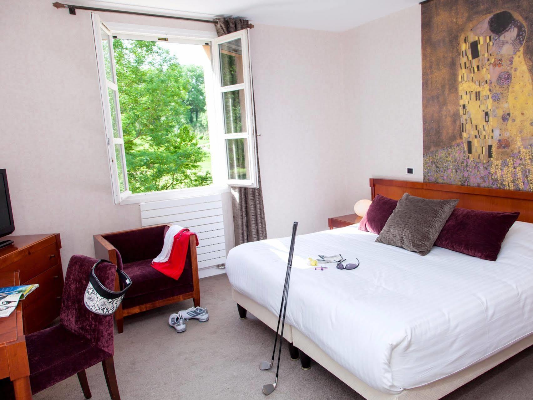Logis Hotel Golf Le Domaine Du Val De Sorne 베르앙투아 외부 사진
