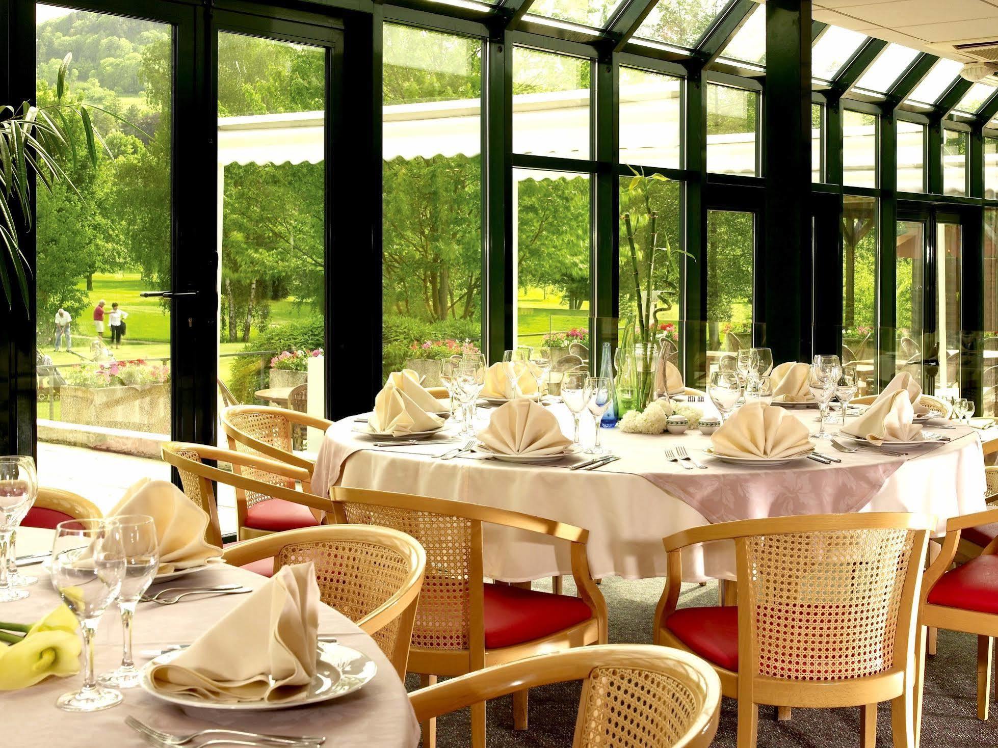 Logis Hotel Golf Le Domaine Du Val De Sorne 베르앙투아 외부 사진
