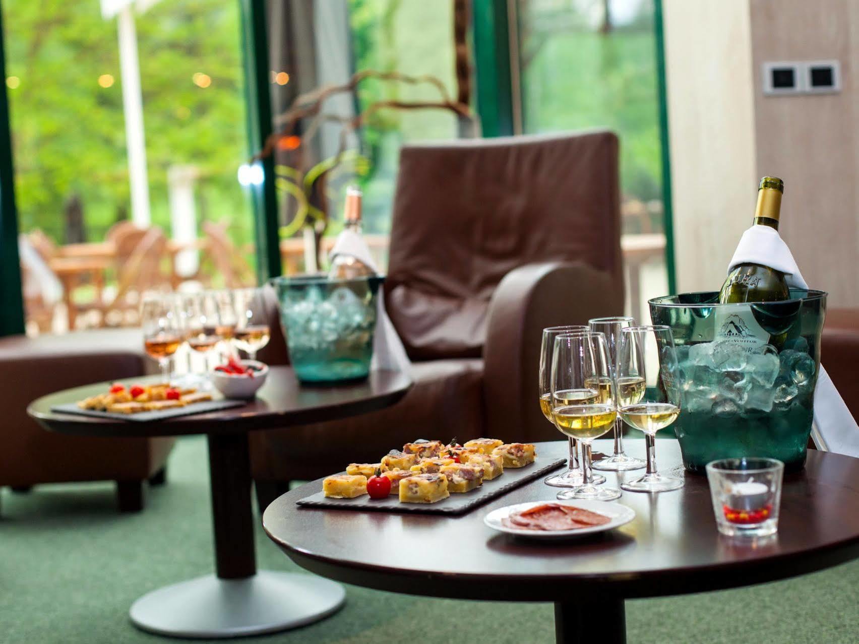 Logis Hotel Golf Le Domaine Du Val De Sorne 베르앙투아 외부 사진