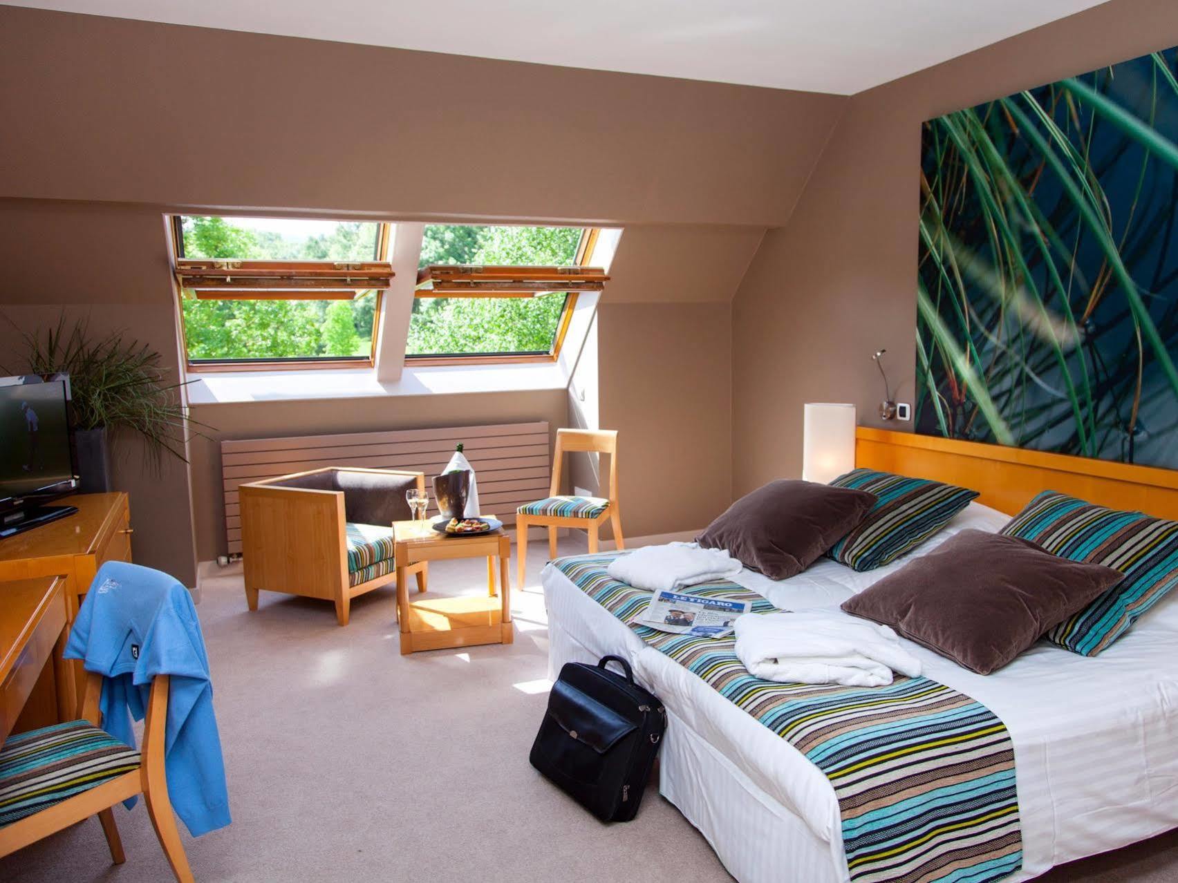 Logis Hotel Golf Le Domaine Du Val De Sorne 베르앙투아 외부 사진